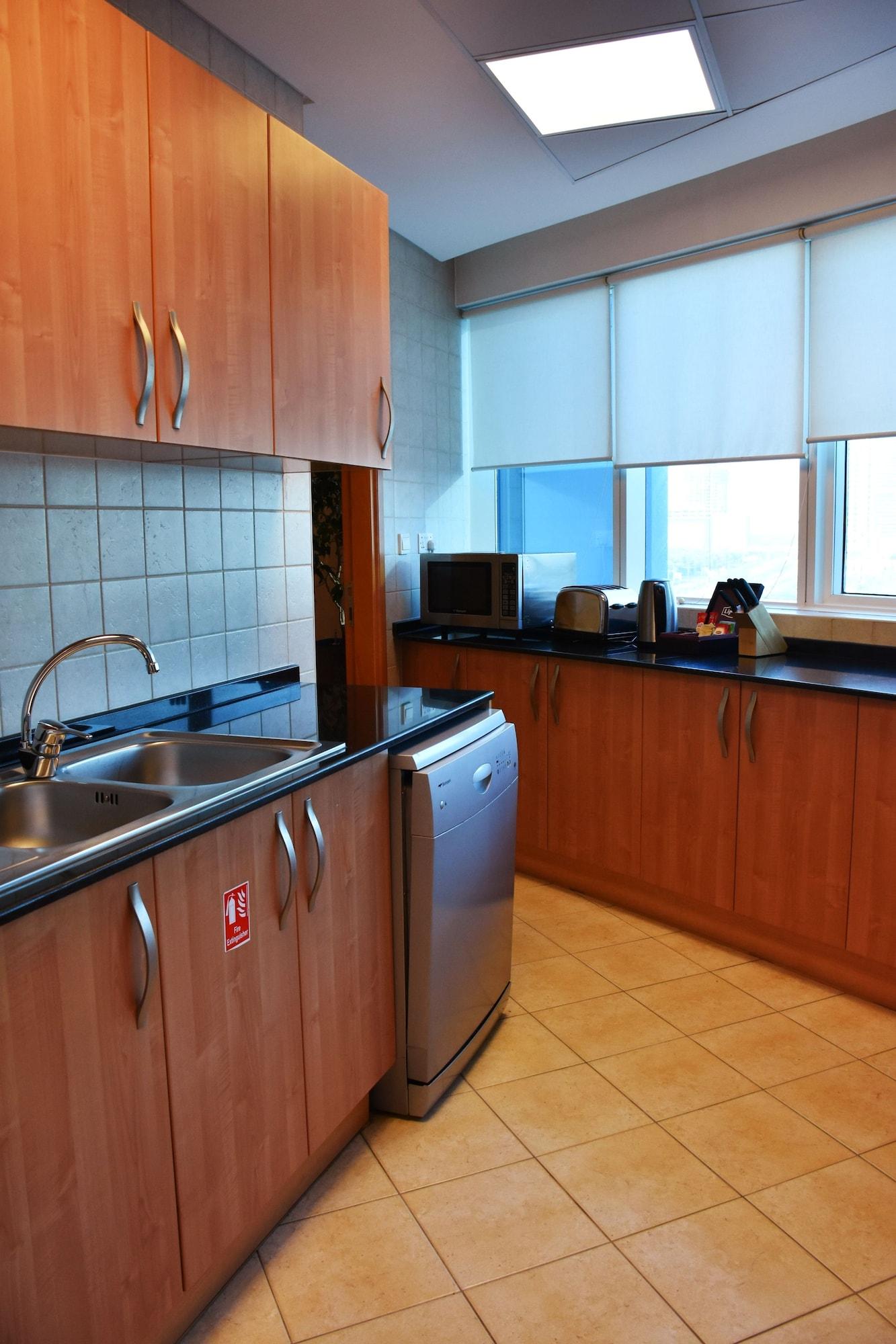 Tamani Marina Hotel & Apartments Dubai Exterior foto A typical kitchen